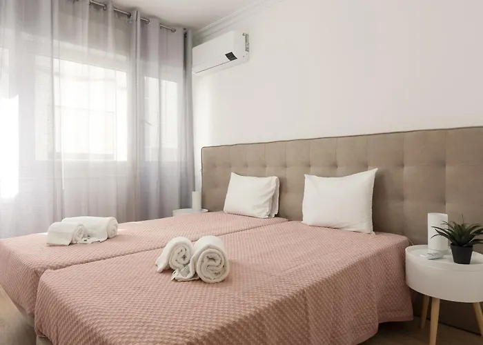 Miral Beachside 2 - By Hd